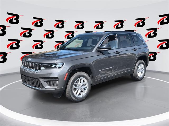 2025 Jeep Grand Cherokee GRAND CHEROKEE LAREDO X 4X4