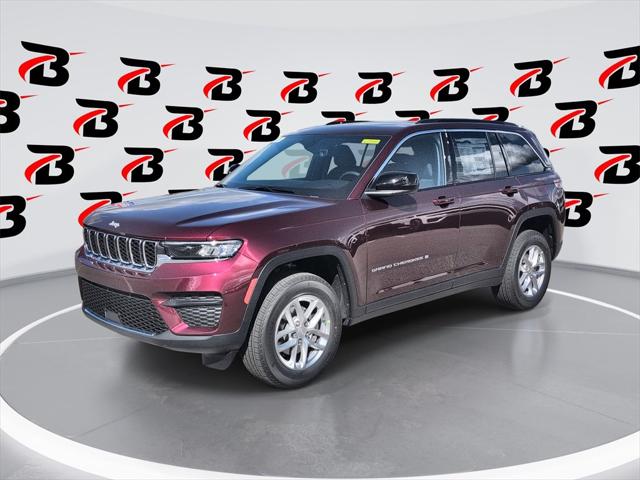 2025 Jeep Grand Cherokee GRAND CHEROKEE LAREDO X 4X4