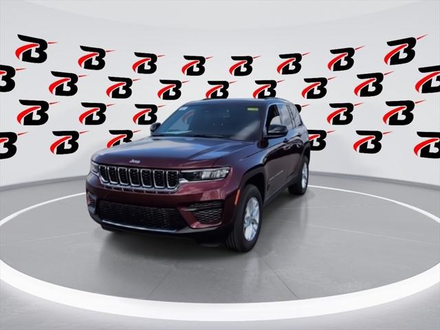 2025 Jeep Grand Cherokee GRAND CHEROKEE LAREDO X 4X4