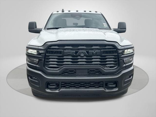 2026 RAM Ram 3500 Chassis Cab RAM 3500 TRADESMAN CREW CAB CHASSIS 4X4 60 CA 2026 RAM Ram 3500 Chassis Cab RAM 3500 TRADESMAN CREW CAB CHASSIS 4X4 60 CA