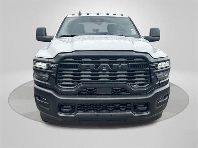 2026 RAM Ram 3500 Chassis Cab RAM 3500 TRADESMAN CREW CAB CHASSIS 4X4 60 CA 2026 RAM Ram 3500 Chassis Cab RAM 3500 TRADESMAN CREW CAB CHASSIS 4X4 60 CA