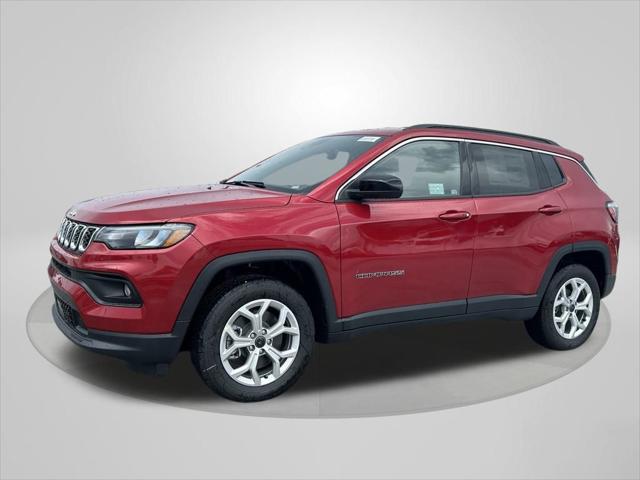 2025 Jeep Compass COMPASS LATITUDE 4X4