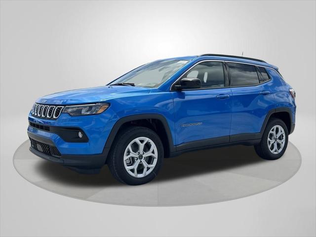 2025 Jeep Compass COMPASS LATITUDE 4X4