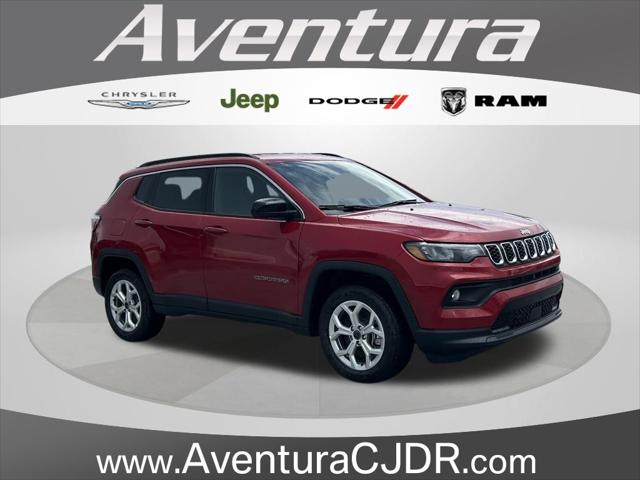 2025 Jeep Compass COMPASS LATITUDE 4X4
