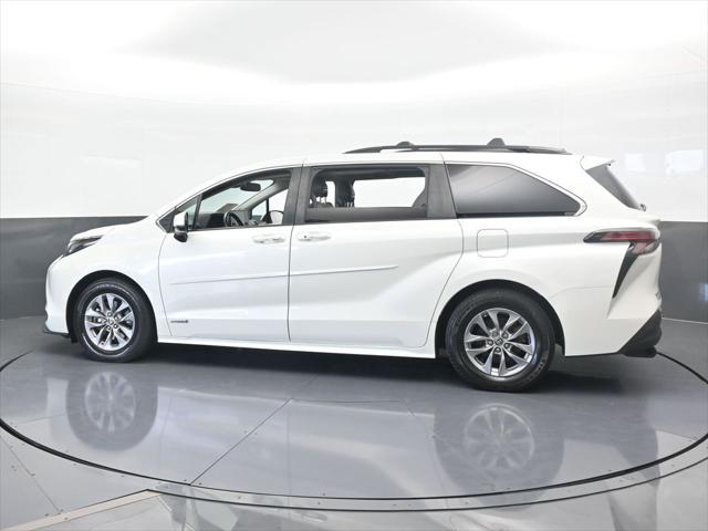 2021 Toyota Sienna XLE 2021 Toyota Sienna XLE
