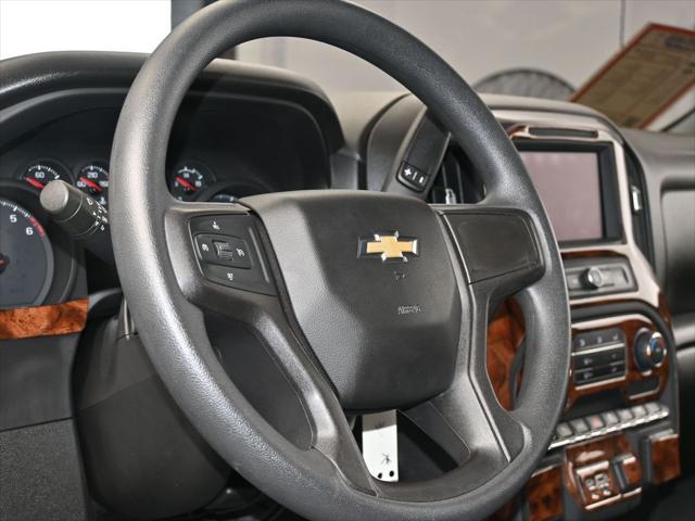 2021 Chevrolet Silverado 1500 2WD Crew Cab Short Bed Custom