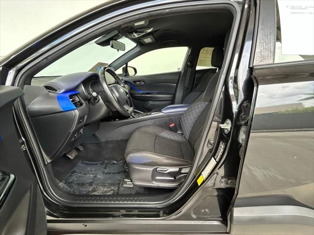 2021 Toyota C-HR XLE 2021 Toyota C-HR XLE