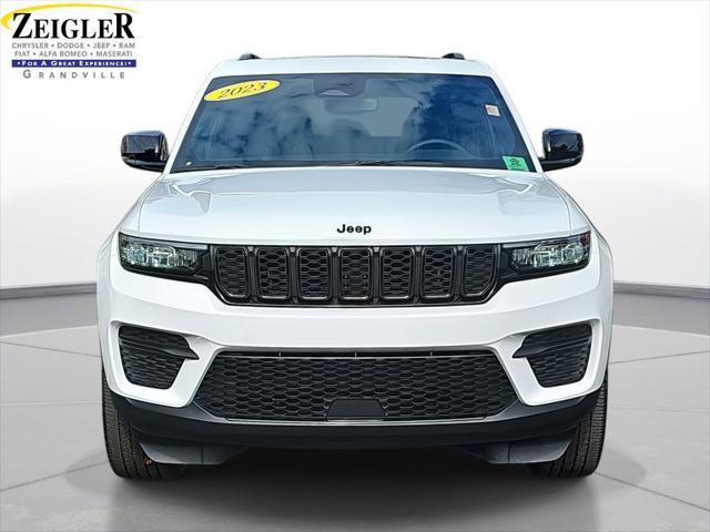 2023 Jeep Grand Cherokee Altitude 4x4 2023 Jeep Grand Cherokee Altitude 4x4