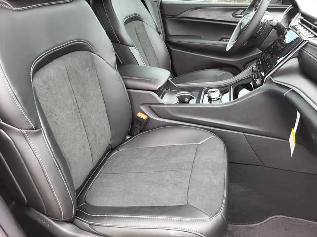 2025 Jeep Grand Cherokee Altitude X 4x4