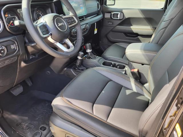 2025 Jeep Wrangler 4-Door Sahara 4x4