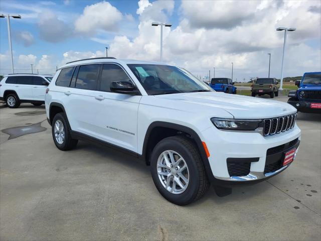2025 Jeep Grand Cherokee Laredo X 4x4