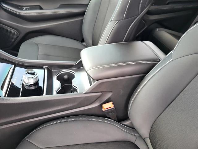 2025 Jeep Grand Cherokee Laredo X 4x4