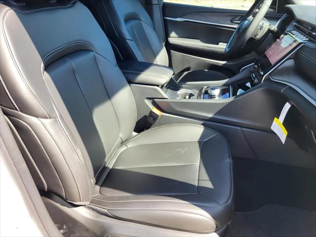 2025 Jeep Grand Cherokee Limited 4x2