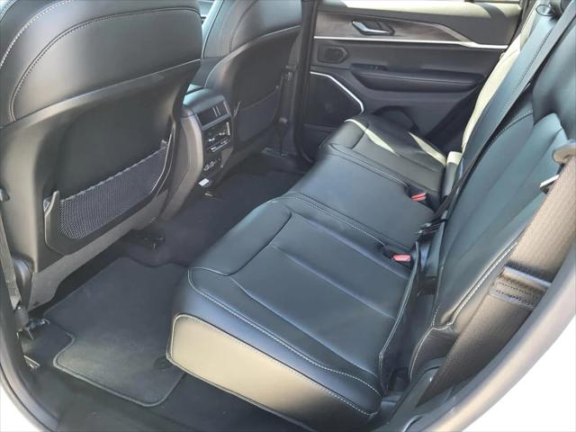 2025 Jeep Grand Cherokee Limited 4x2
