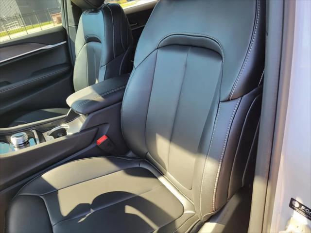 2025 Jeep Grand Cherokee Limited 4x2