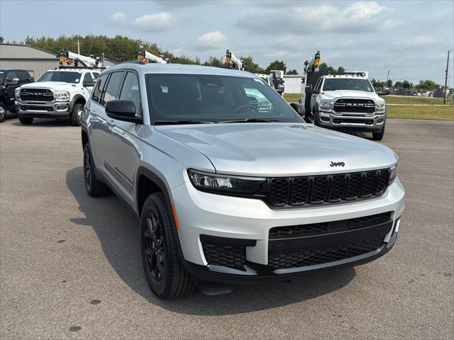 2025 Jeep Grand Cherokee GRAND CHEROKEE L ALTITUDE 4X4 2025 Jeep Grand Cherokee GRAND CHEROKEE L ALTITUDE 4X4