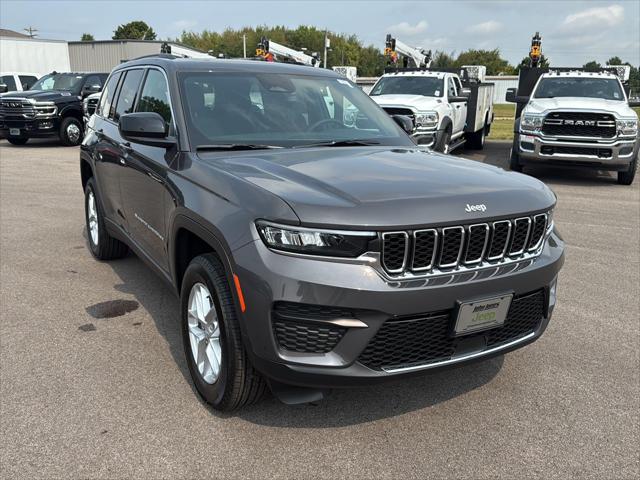 2025 Jeep Grand Cherokee GRAND CHEROKEE LAREDO X 4X4 2025 Jeep Grand Cherokee GRAND CHEROKEE LAREDO X 4X4