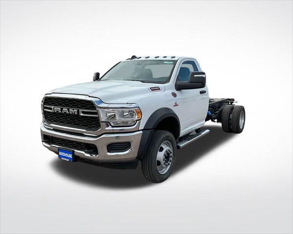 2024 RAM Ram 5500 Chassis Cab RAM 5500 TRADESMAN CHASSIS REGULAR CAB 4X4 84 CA 2024 RAM Ram 5500 Chassis Cab RAM 5500 TRADESMAN CHASSIS REGULAR CAB 4X4 84 CA