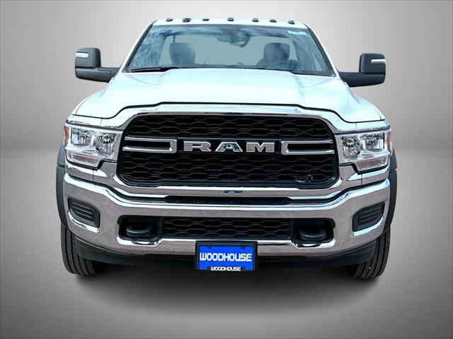 2024 RAM Ram 5500 Chassis Cab RAM 5500 TRADESMAN CHASSIS REGULAR CAB 4X4 84 CA 2024 RAM Ram 5500 Chassis Cab RAM 5500 TRADESMAN CHASSIS REGULAR CAB 4X4 84 CA