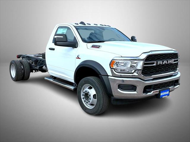 2024 RAM Ram 5500 Chassis Cab RAM 5500 TRADESMAN CHASSIS REGULAR CAB 4X4 84 CA 2024 RAM Ram 5500 Chassis Cab RAM 5500 TRADESMAN CHASSIS REGULAR CAB 4X4 84 CA