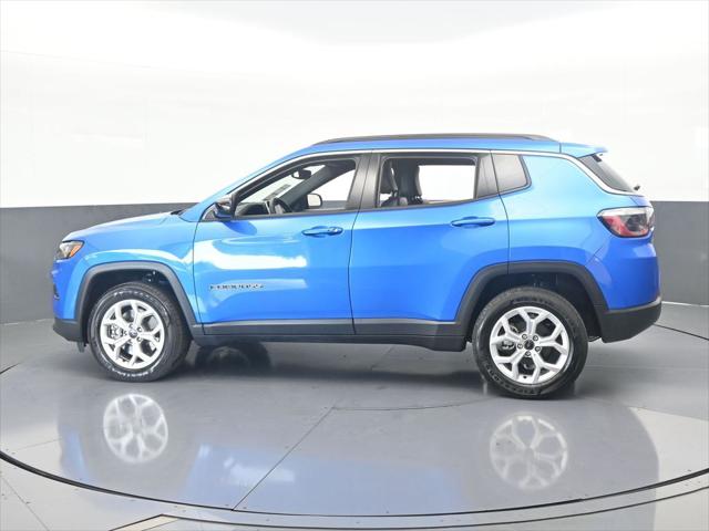 2025 Jeep Compass COMPASS LATITUDE 4X4