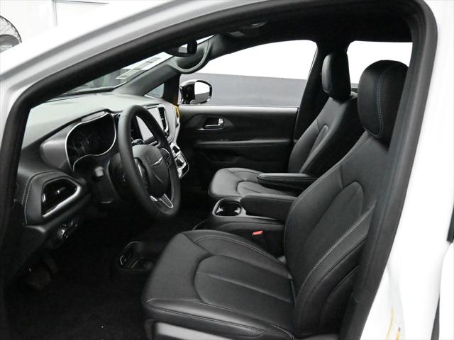 2025 Chrysler Pacifica PACIFICA SELECT 2025 Chrysler Pacifica PACIFICA SELECT