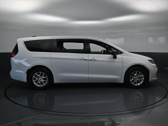 2025 Chrysler Pacifica PACIFICA SELECT