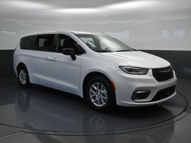 2025 Chrysler Pacifica PACIFICA SELECT