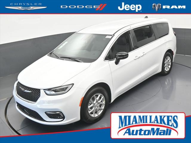 2025 Chrysler Pacifica PACIFICA SELECT