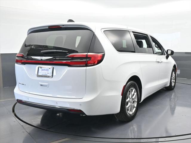 2025 Chrysler Pacifica PACIFICA SELECT