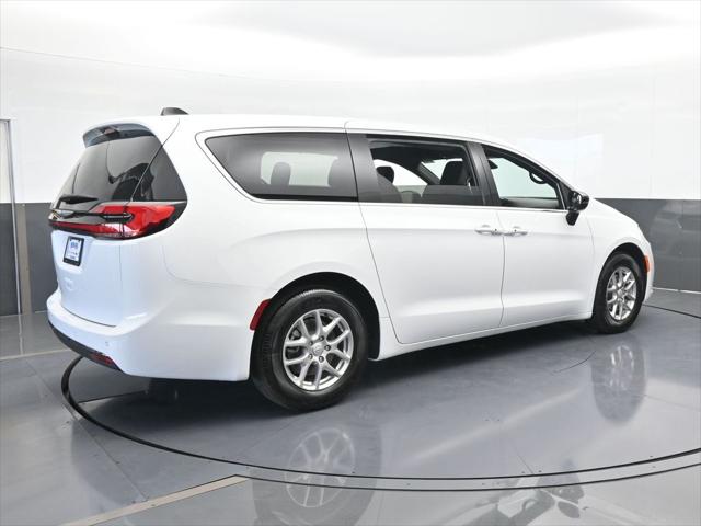 2025 Chrysler Pacifica PACIFICA SELECT
