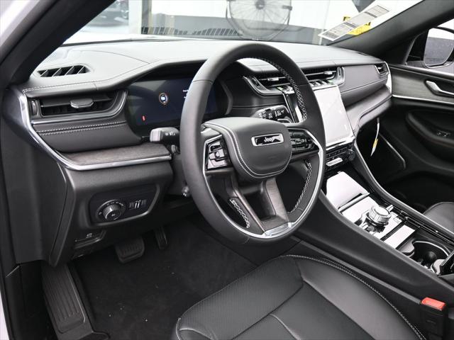 2025 Jeep Grand Cherokee GRAND CHEROKEE L OVERLAND 4X4