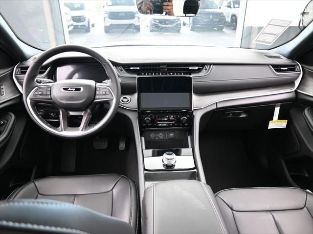 2025 Jeep Grand Cherokee GRAND CHEROKEE L LIMITED 4X2