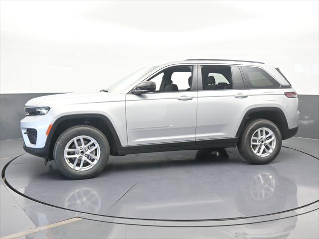 2025 Jeep Grand Cherokee GRAND CHEROKEE LAREDO X 4X2 2025 Jeep Grand Cherokee GRAND CHEROKEE LAREDO X 4X2