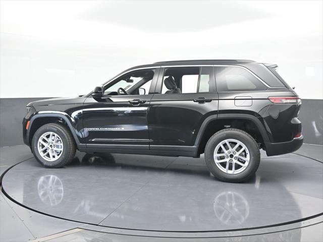 2025 Jeep Grand Cherokee GRAND CHEROKEE LAREDO X 4X2