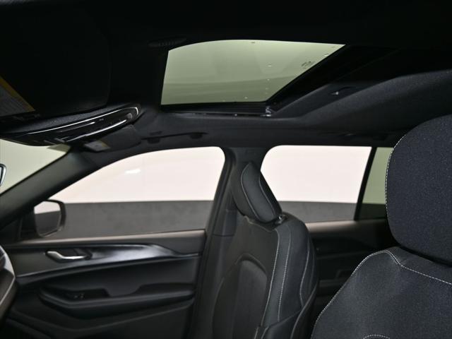 2025 Jeep Grand Cherokee GRAND CHEROKEE LAREDO X 4X2 2025 Jeep Grand Cherokee GRAND CHEROKEE LAREDO X 4X2