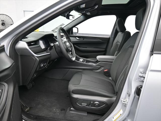 2025 Jeep Grand Cherokee GRAND CHEROKEE LAREDO X 4X2 2025 Jeep Grand Cherokee GRAND CHEROKEE LAREDO X 4X2