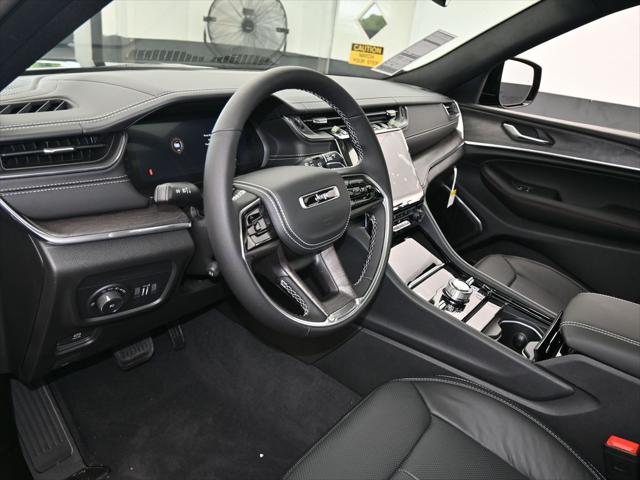 2025 Jeep Grand Cherokee GRAND CHEROKEE L OVERLAND 4X4 2025 Jeep Grand Cherokee GRAND CHEROKEE L OVERLAND 4X4