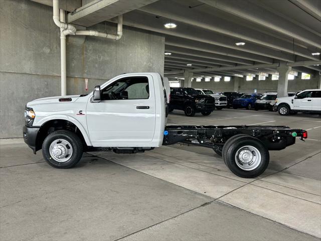 2024 RAM Ram 3500 Chassis Cab RAM 3500 TRADESMAN CHASSIS REGULAR CAB 4X2 60 CA 2024 RAM Ram 3500 Chassis Cab RAM 3500 TRADESMAN CHASSIS REGULAR CAB 4X2 60 CA