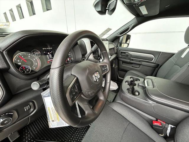 2024 RAM Ram 3500 Chassis Cab RAM 3500 TRADESMAN CHASSIS REGULAR CAB 4X2 60 CA 2024 RAM Ram 3500 Chassis Cab RAM 3500 TRADESMAN CHASSIS REGULAR CAB 4X2 60 CA