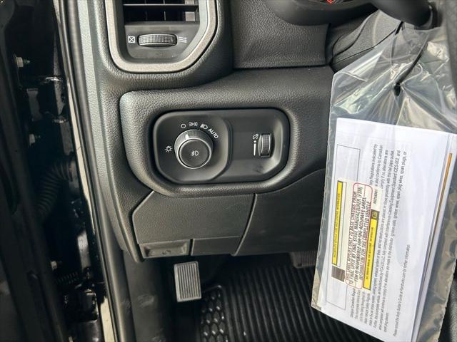 2024 RAM Ram 3500 Chassis Cab RAM 3500 TRADESMAN CHASSIS REGULAR CAB 4X2 60 CA 2024 RAM Ram 3500 Chassis Cab RAM 3500 TRADESMAN CHASSIS REGULAR CAB 4X2 60 CA