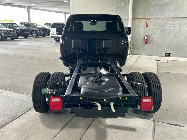 2024 RAM Ram 3500 Chassis Cab RAM 3500 TRADESMAN CHASSIS REGULAR CAB 4X2 60 CA 2024 RAM Ram 3500 Chassis Cab RAM 3500 TRADESMAN CHASSIS REGULAR CAB 4X2 60 CA