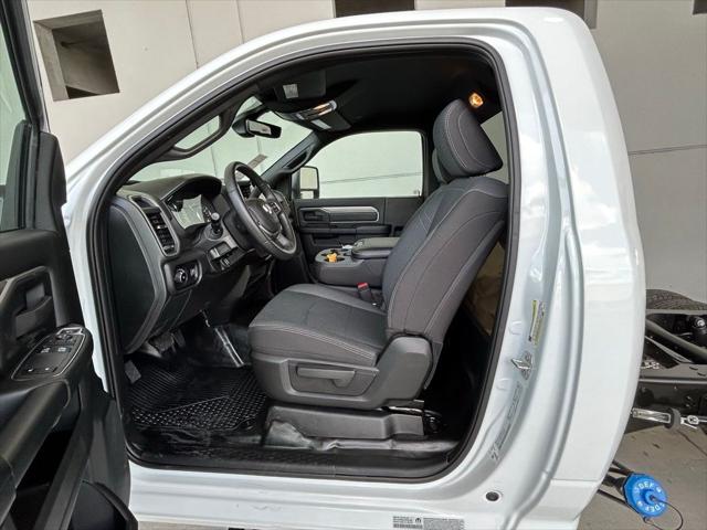 2024 RAM Ram 3500 Chassis Cab RAM 3500 TRADESMAN CHASSIS REGULAR CAB 4X2 60 CA