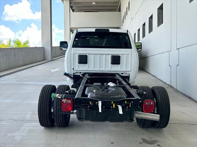 2024 RAM Ram 3500 Chassis Cab RAM 3500 TRADESMAN CHASSIS REGULAR CAB 4X2 60 CA 2024 RAM Ram 3500 Chassis Cab RAM 3500 TRADESMAN CHASSIS REGULAR CAB 4X2 60 CA