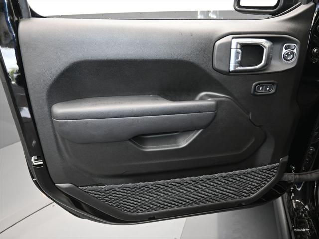 2024 Jeep Gladiator Jeep Beach