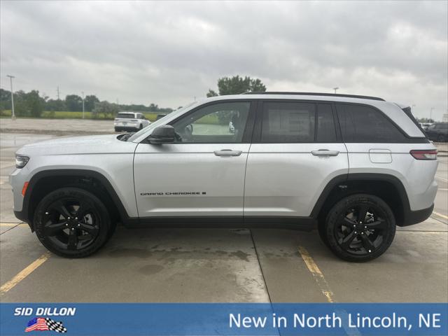 2025 Jeep Grand Cherokee GRAND CHEROKEE ALTITUDE 4X4 2025 Jeep Grand Cherokee GRAND CHEROKEE ALTITUDE 4X4