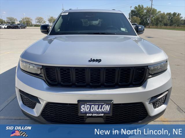 2025 Jeep Grand Cherokee GRAND CHEROKEE ALTITUDE 4X4