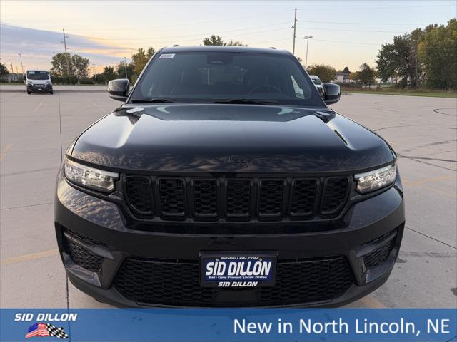 2025 Jeep Grand Cherokee GRAND CHEROKEE ALTITUDE 4X4 2025 Jeep Grand Cherokee GRAND CHEROKEE ALTITUDE 4X4