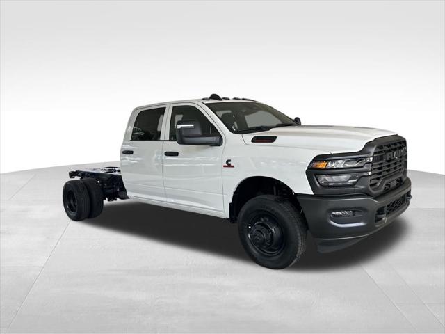 2026 RAM Ram 3500 Chassis Cab RAM 3500 TRADESMAN CREW CAB CHASSIS 4X4 60 CA 2026 RAM Ram 3500 Chassis Cab RAM 3500 TRADESMAN CREW CAB CHASSIS 4X4 60 CA