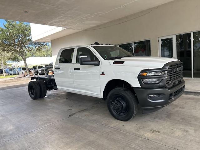 2026 RAM Ram 3500 Chassis Cab RAM 3500 TRADESMAN CREW CAB CHASSIS 4X4 60 CA